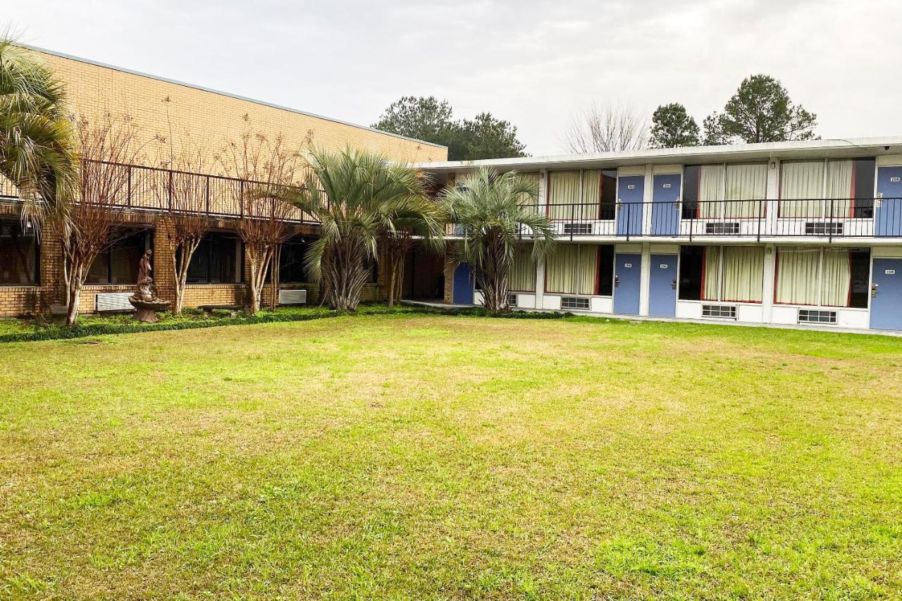 Landmark Hotel Leesville Exterior foto